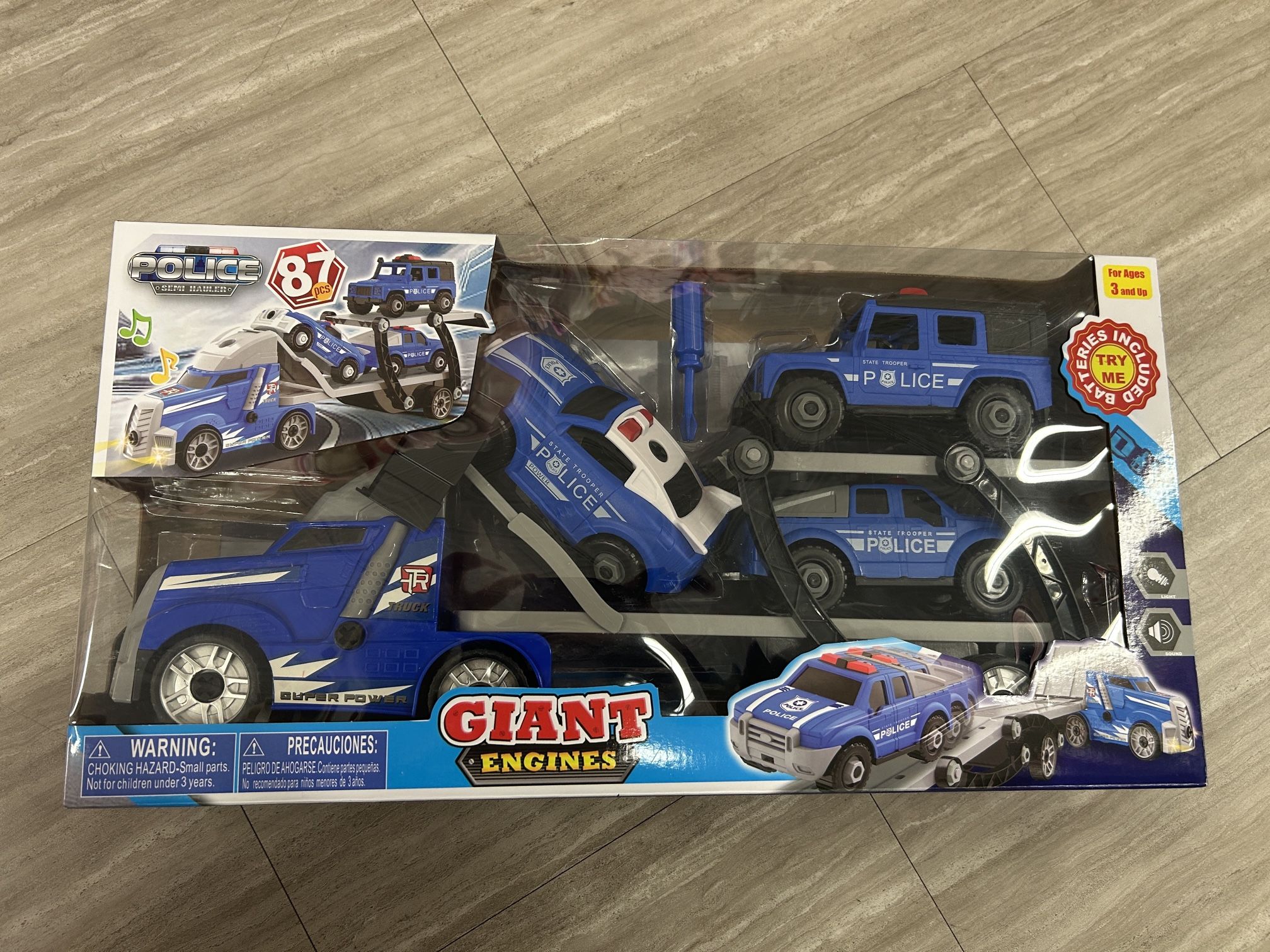 NWT Giant engines 87pcs Police car Toy Set