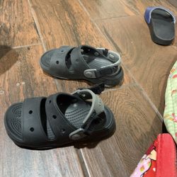 Kid Crocs