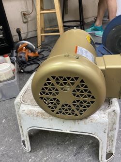 Motor 3 Phase 220 V