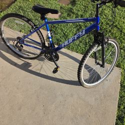 Huffy 26” Rock Creek Mountain Bike, Like NEW!