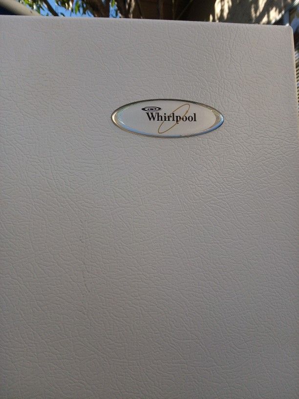 Whirlpool Refrigerator 
