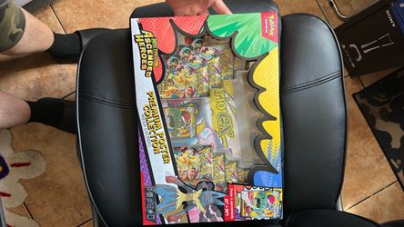 Pokémon Mega Lucario Premium Poster Collection Box