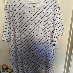 Champion T-shirt