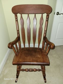 Solid wood rocking chair
