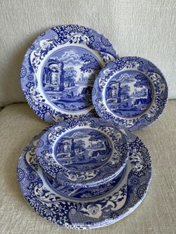 8 piece Brand New Spode Blue Italian Dinnerware
