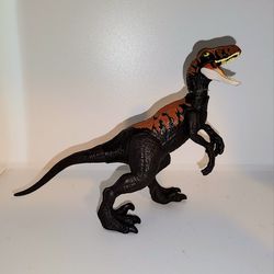 Jurassic World Dominion Velociraptor figure 7 inches long Capture and crush 