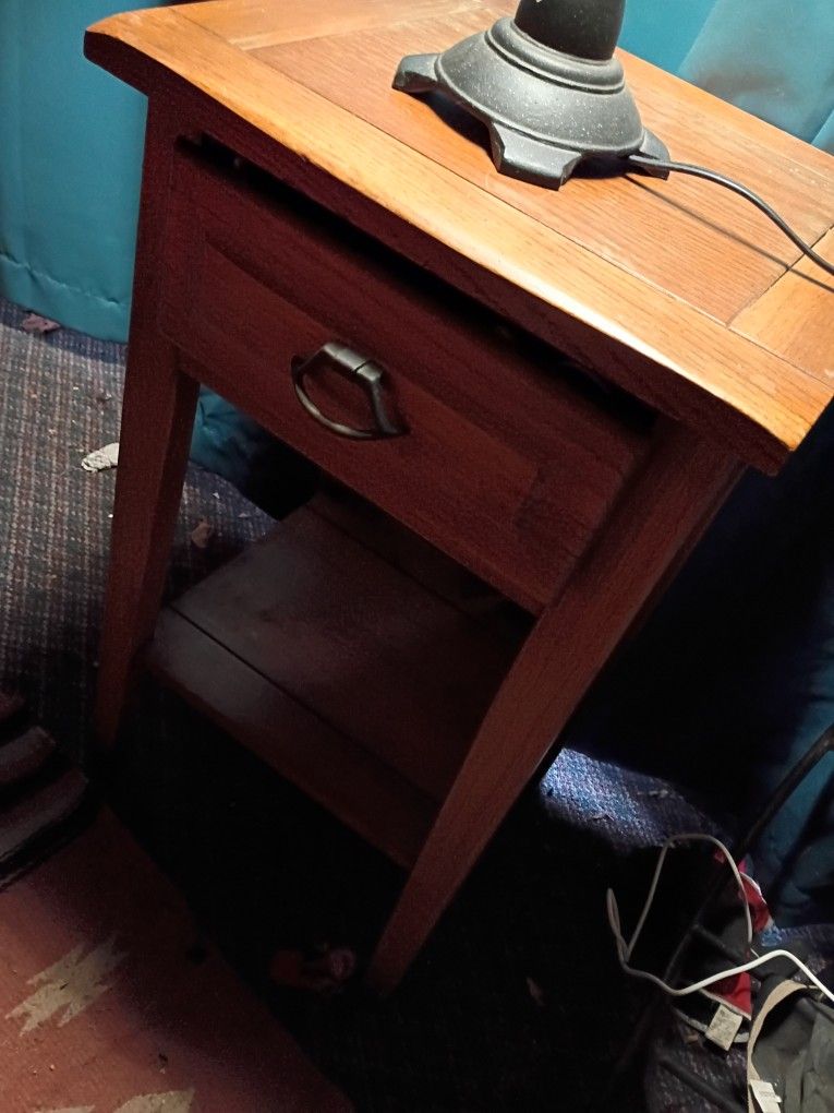 FREE End Table and/or Lamp