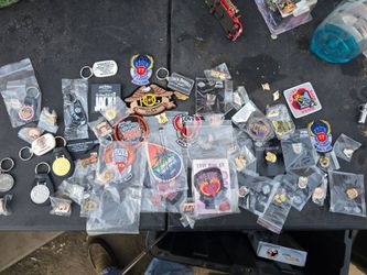 Harley Davidson pins and patches