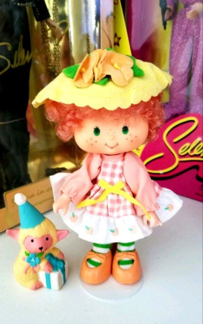 Peach Blush Kenner 1980s Strawberry Shortcake Doll