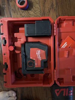 Green 100 ft. Cross Line and Plumb Points Rechargeable Laser Level Milwaukee
