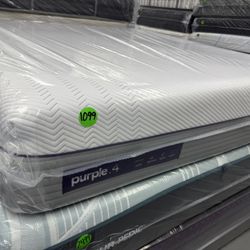 KING SIZE PURPLE .4 MATTRESS & BOX SPRINGS BED SET