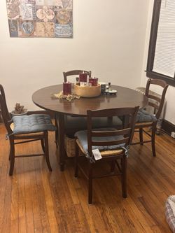Dinner Table Set