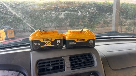 Dewalt Battery