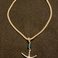 Silver Starfish Pendant Necklace On Choker
