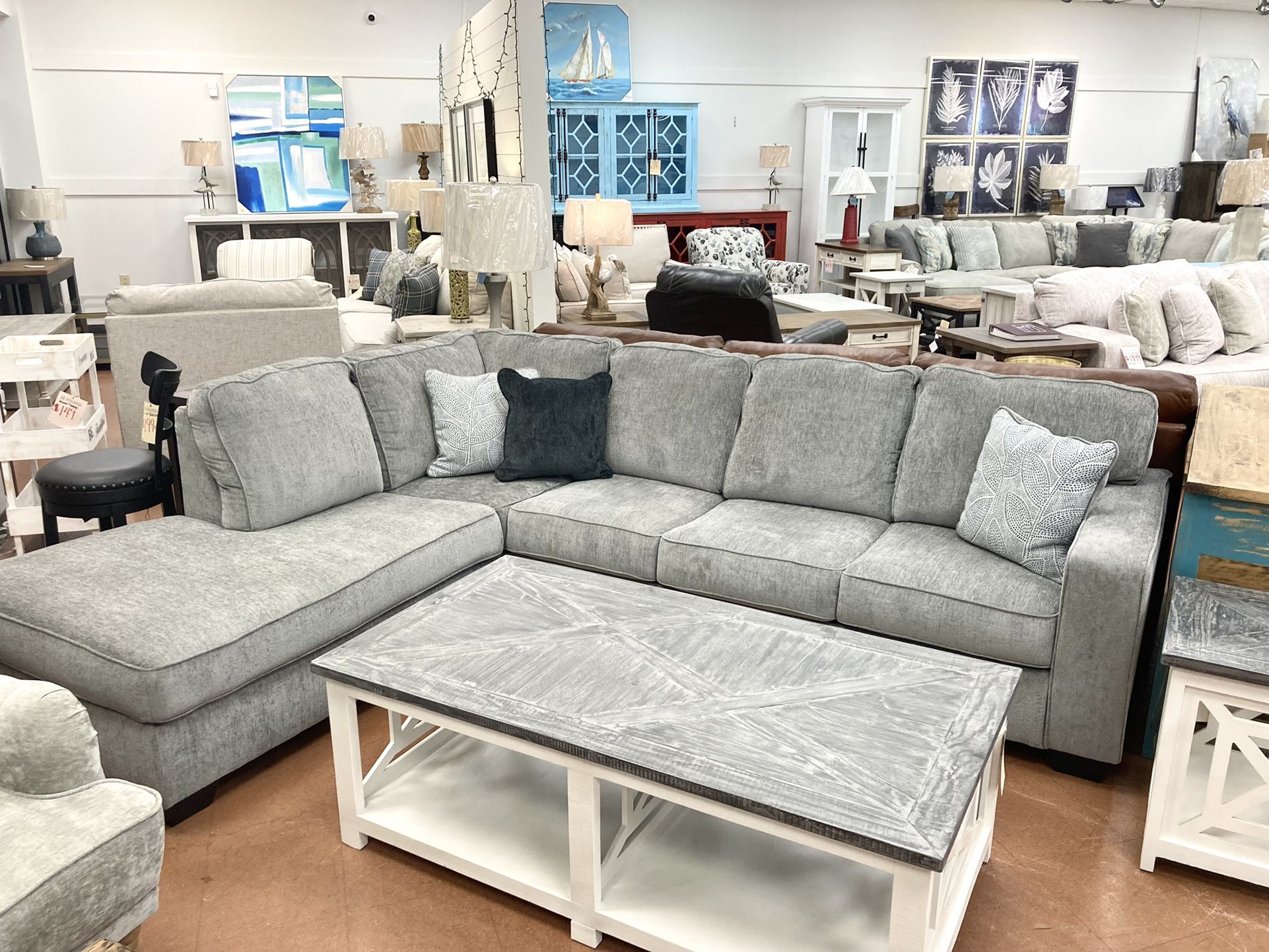New Sectional 🔥🔥 IN STOCK NOW
