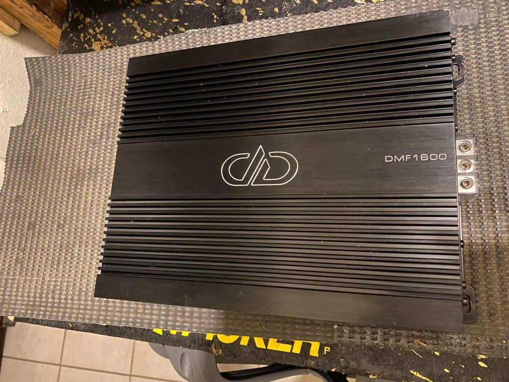 Digital Designs Bass Amp