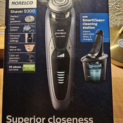Philips Norelco Shaver 9300 NEW