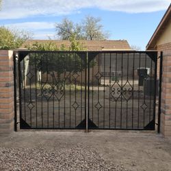 Gate
