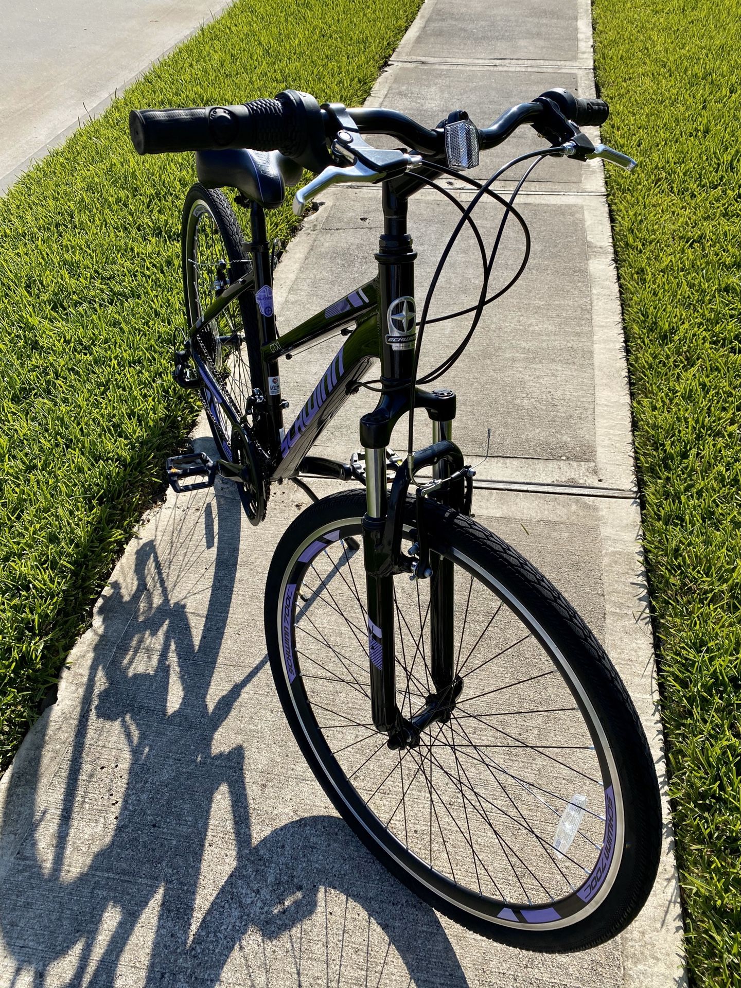 schwinn gtx comfort hybrid bike