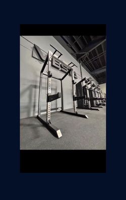 Pioneer Squat Rack