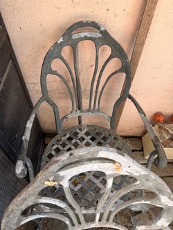 Cast Iron Outdoor Patio Chair / 2 chairs