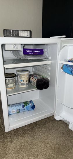 Mini fridge