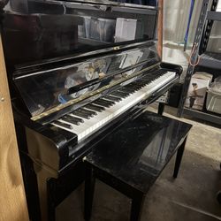 Young Chang Upright Piano 