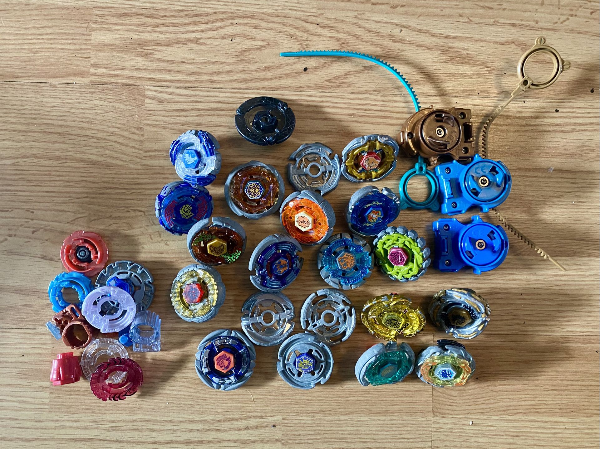 BeyBlades Assorted Mixed LOT! Nice
