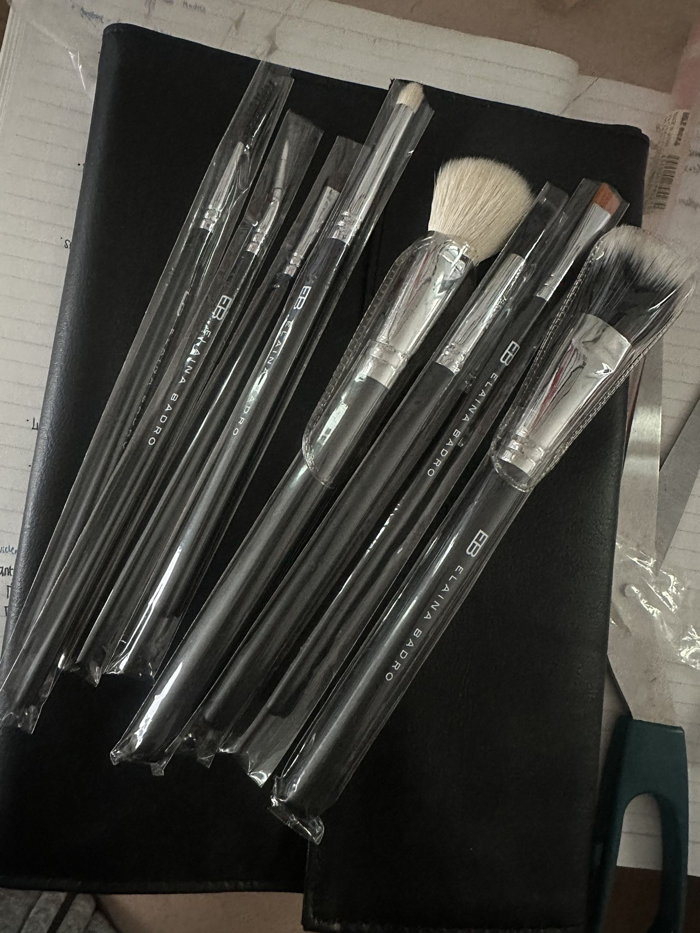 8pcs Elaina Brado Makeup Brushes