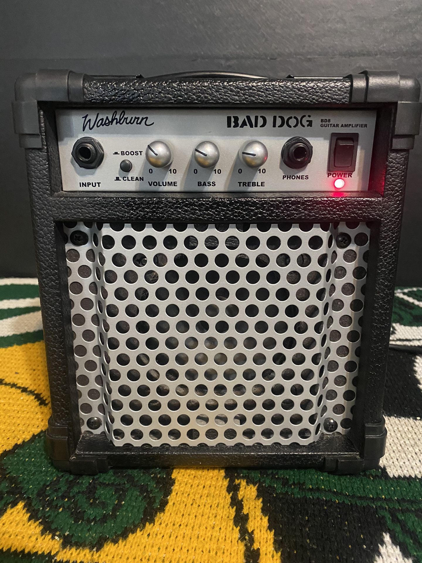 Washburn Bad Dog BD8 Guitar Amplifier.