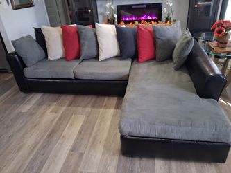 LARGE SECTIONAL