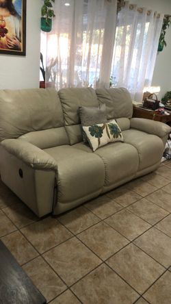 $250 Recliner Sofa Set /100% leather / very sturdy & recliners works perfect. ( No rips )