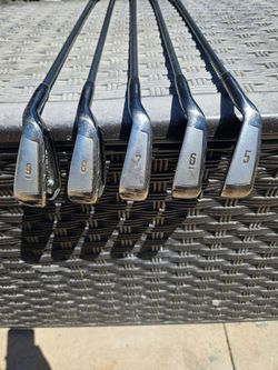 Callaway RAZR XF 9 iron - 5 iron, 7 and 8 iron missing grips