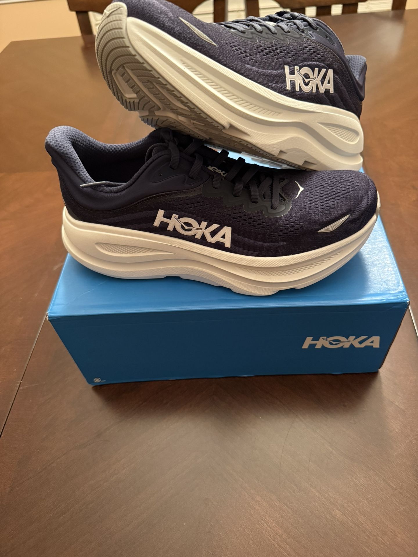 Hoka One One Bondi 9 Navy Varsity White Sz 9