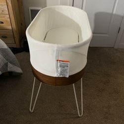 SNOO Bassinet Smart Sleeper | Free Changing Table