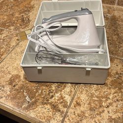 Black & Decker Hand Mixer