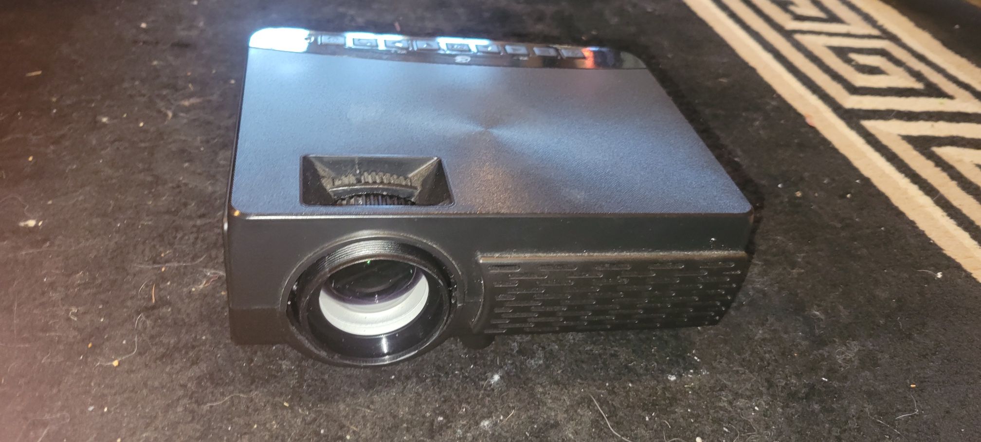 GPX Bluetooth Mini Projector *brand new* (no remote)