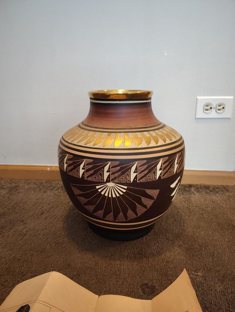 Antique Rare Navajo Copperart Vase With 14kt Gold Trimmings