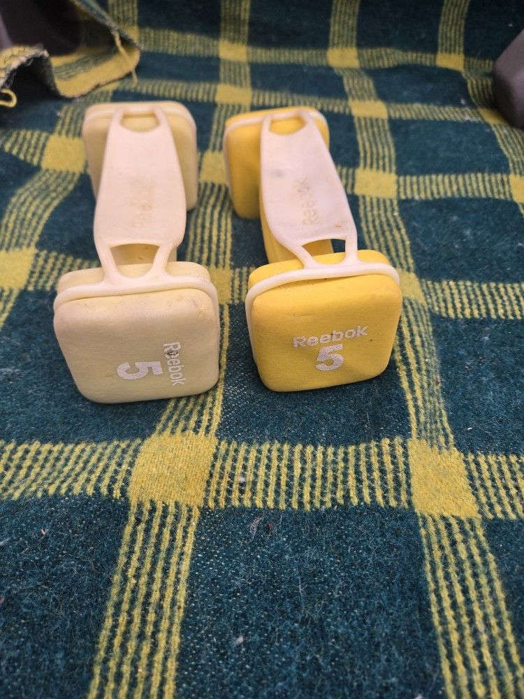 5lb Dumbbells W/ Handle Strap