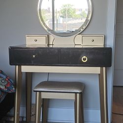 Black & Gold Vanity with Stool