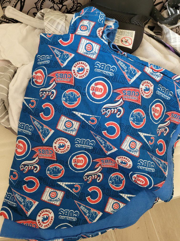 Baby Cubs Carseat Cover.
