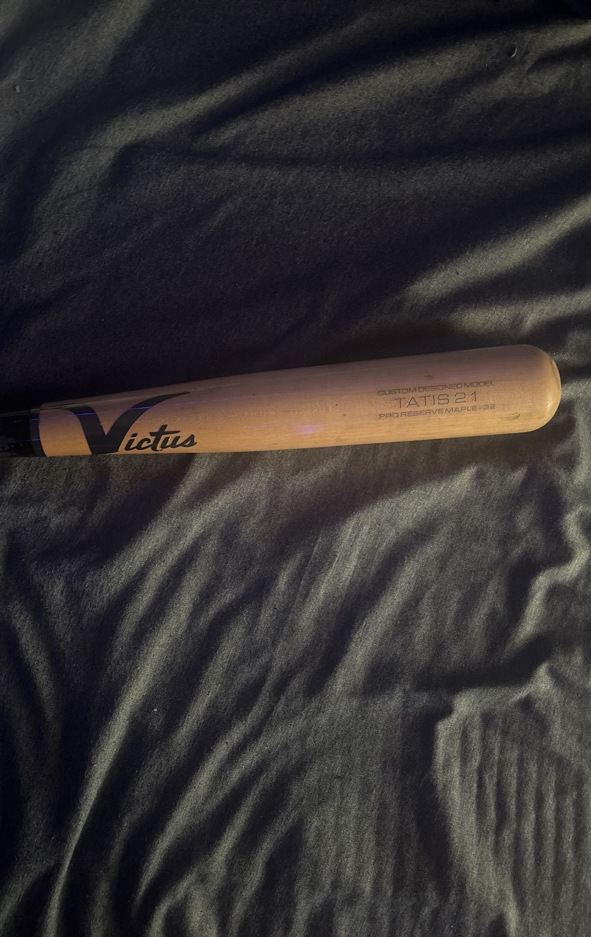 victus tatis21 wood baseball bat