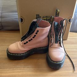 Women’s Sinclair Dr. Martins Peach/Pink Boots