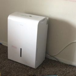 Dehumidifier 