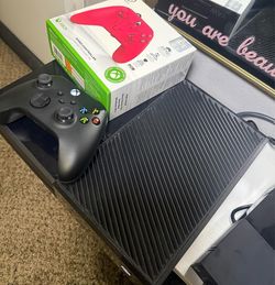 Xbox One Console Bundle + 2 Controllers