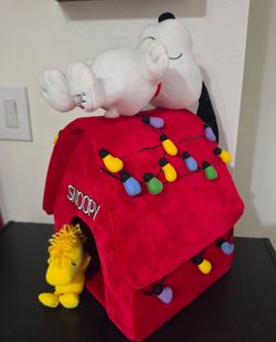Kith for Peanuts Snoopy Doghouse Plush