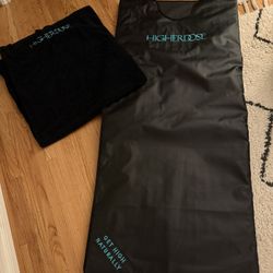 Barely Used - HigherDose Sauna Blanket and Insert