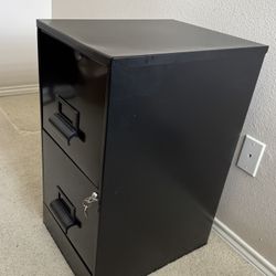 Locking Filing Cabinet W/2 Keys Two Drawer