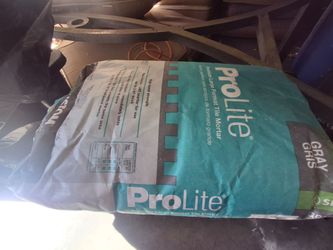 Hardybacker 1/2"  6 sheets  and 4 bags tile mortar
