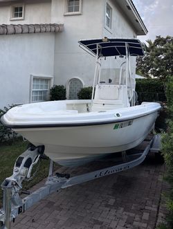 22ft Bombardier w/ Yamaha V6 200 + Garmin Electronics